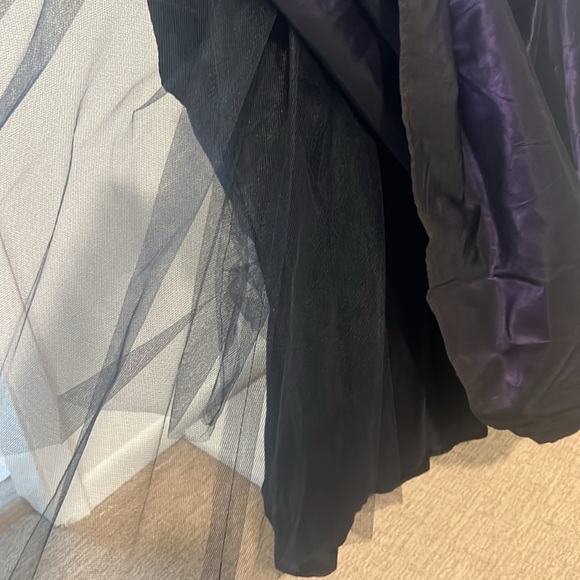 BCBG taffeta skirt - Picture 2 of 4